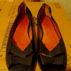 COPY - Women's Achi Sz 8.5 Shoes
